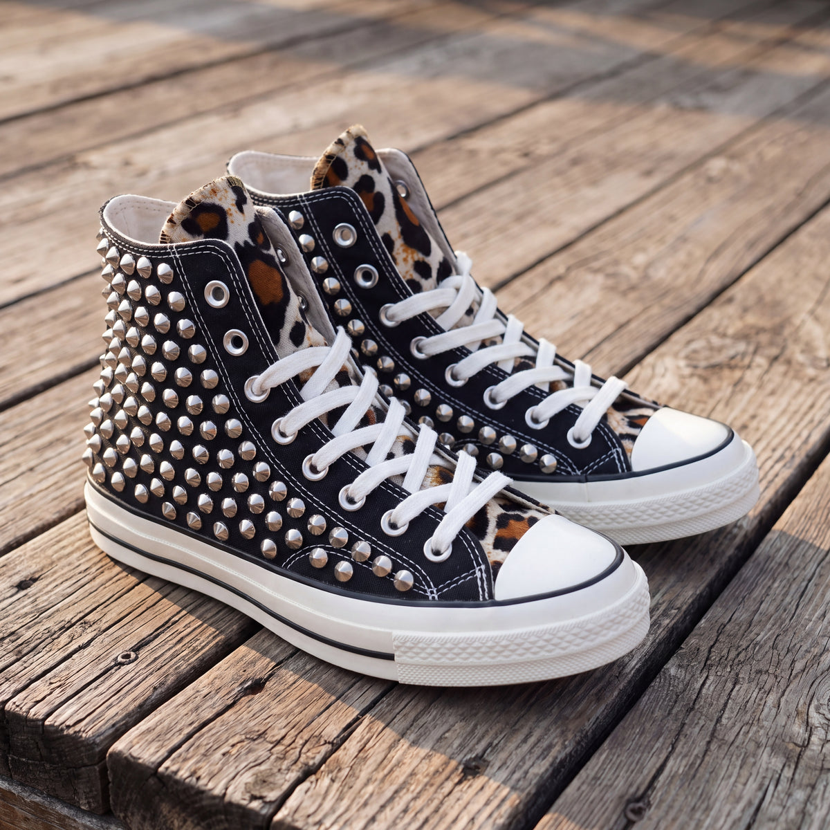 Schwarze Leopardmuster Nieten-High-Top-Sneaker, Punk-Rock-Spike-Canvas-Schuhe