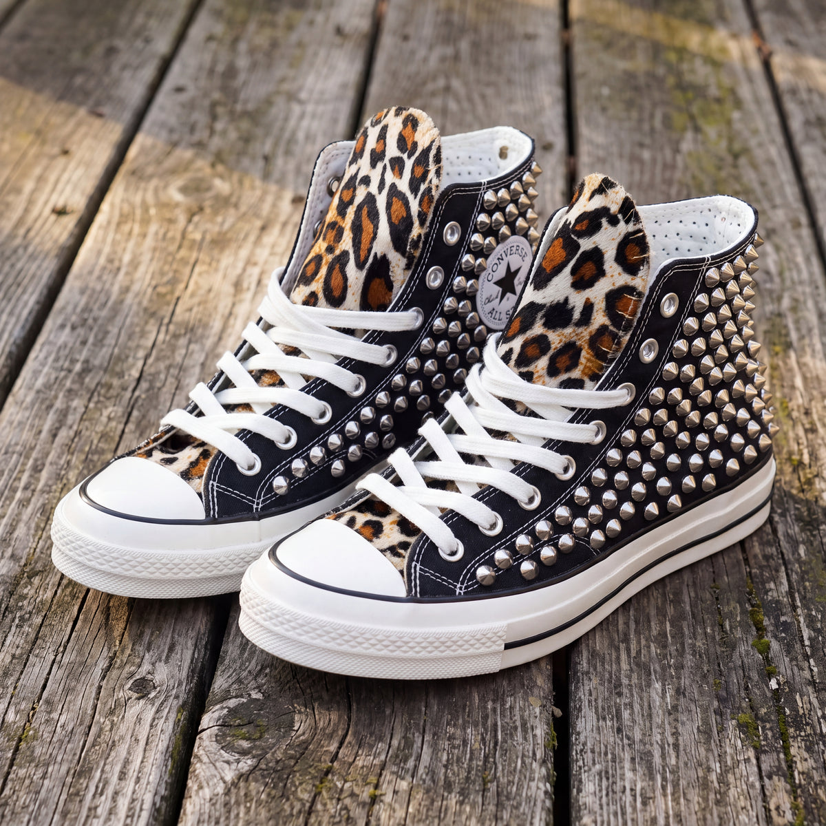 Schwarze Leopardmuster Nieten-High-Top-Sneaker, Punk-Rock-Spike-Canvas-Schuhe